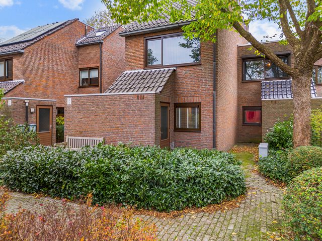 Troelstraplein 11, Leiden