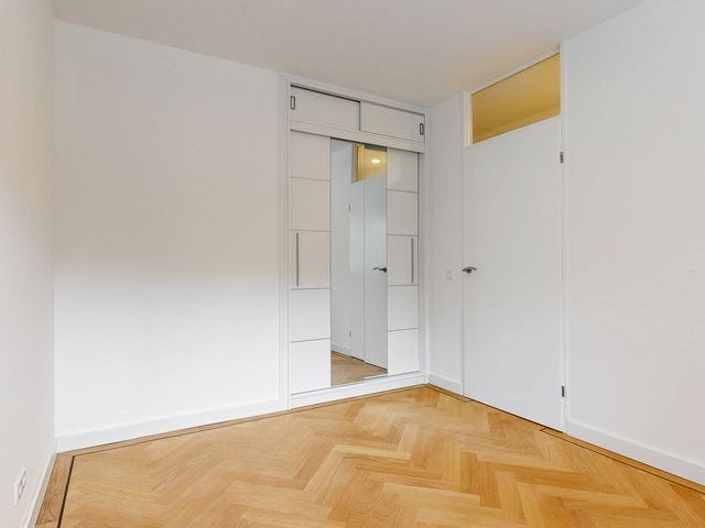 Troelstraplein 11, Leiden