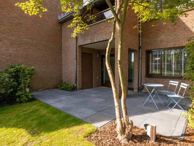 Troelstraplein 11, Leiden