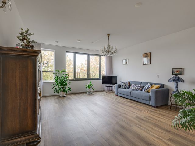 Ommedijk 64, Leiderdorp