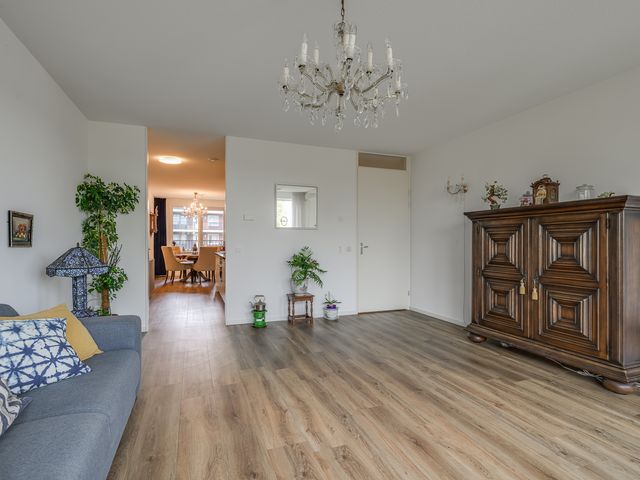 Ommedijk 64, Leiderdorp