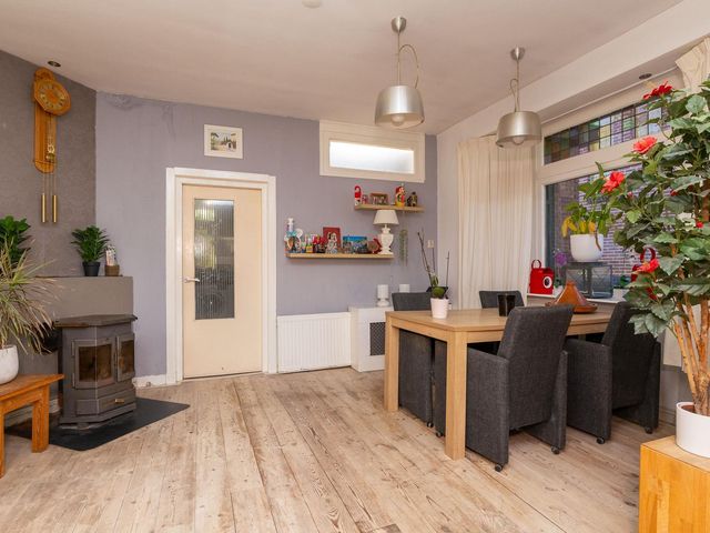 Hoofdstraat 198, Bovenkarspel