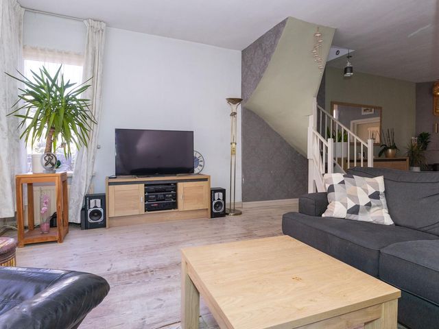 Hoofdstraat 198, Bovenkarspel