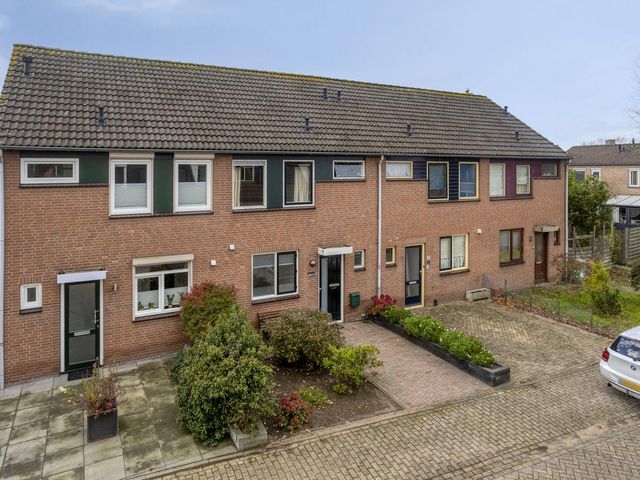 Ooievaarshorst 6, Grave