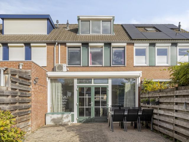 Ooievaarshorst 6, Grave