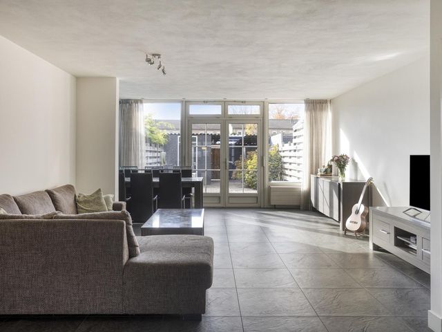 Ooievaarshorst 6, Grave