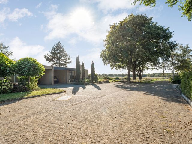 Meteoorplein 6, Hardenberg