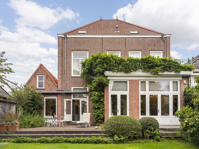 Raadhuisstraat 6, Terheijden