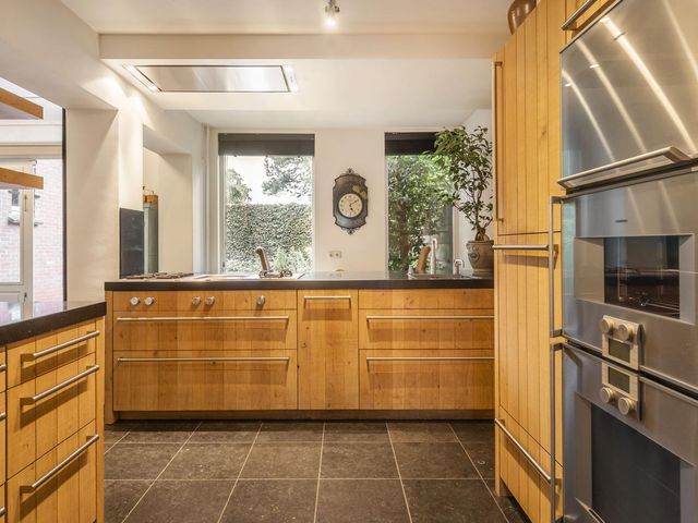 Raadhuisstraat 6, Terheijden