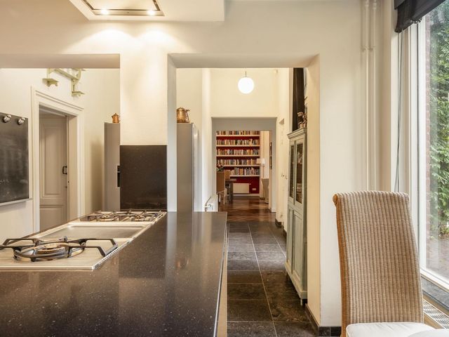 Raadhuisstraat 6, Terheijden