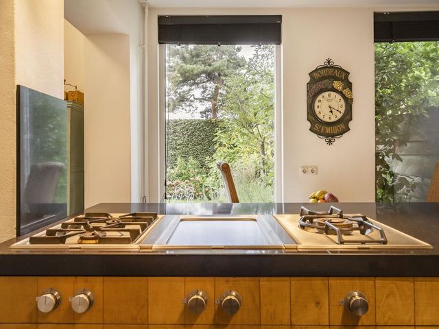 Raadhuisstraat 6, Terheijden