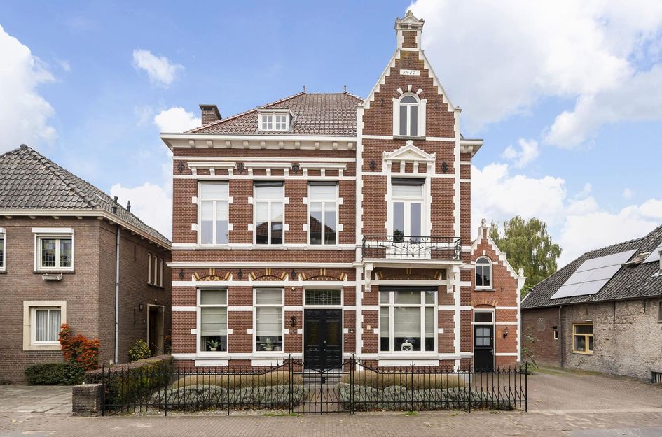 Raadhuisstraat 6