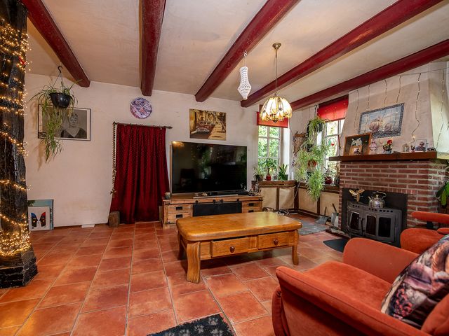 Dorpsstraat 6, Vriescheloo