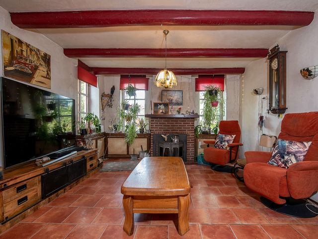 Dorpsstraat 6, Vriescheloo