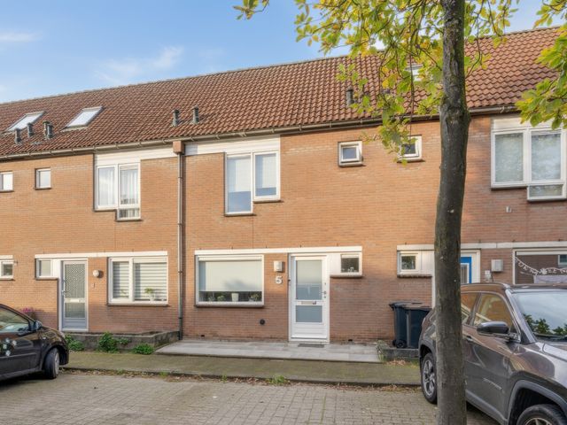 Dovenetelstraat 5, Purmerend