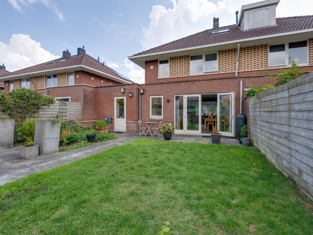 Jacques Bloemhof 60, Hoorn