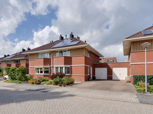 Jacques Bloemhof 60, Hoorn