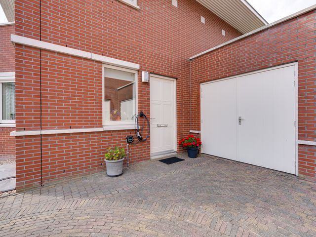 Jacques Bloemhof 60, Hoorn