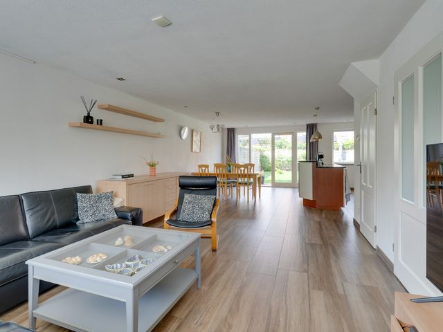 Jacques Bloemhof 60, Hoorn