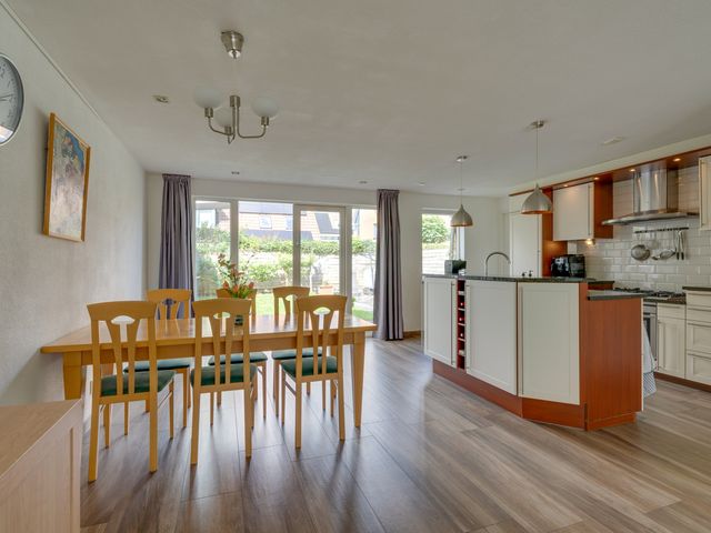 Jacques Bloemhof 60, Hoorn