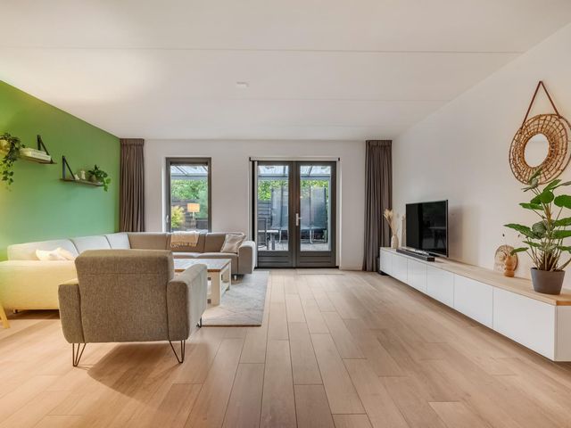 Tribunusallee 22, Huissen