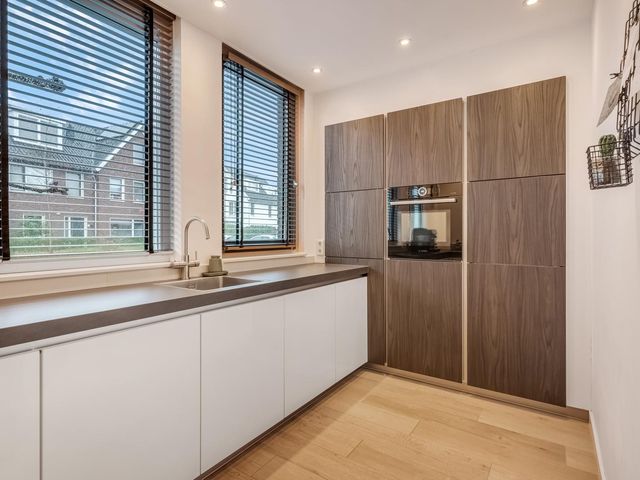 Tribunusallee 22, Huissen