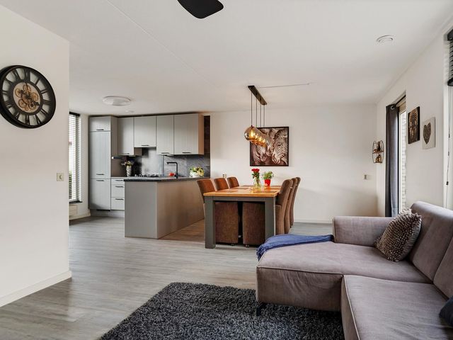 Catharina van Renneshof 14, Uithoorn