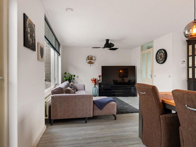 Catharina van Renneshof 14, Uithoorn