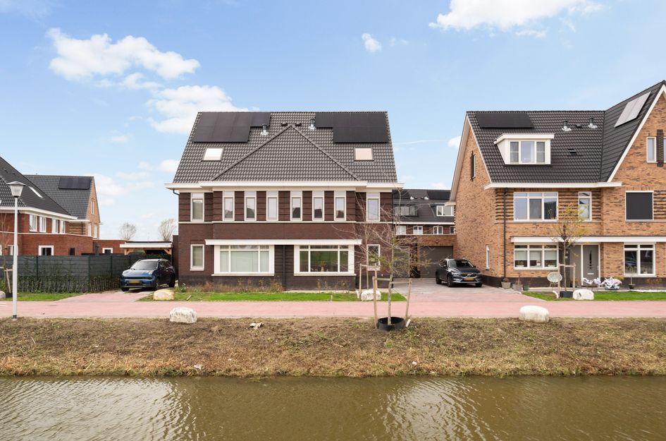 Annet Nieuwenhuijzengracht 11