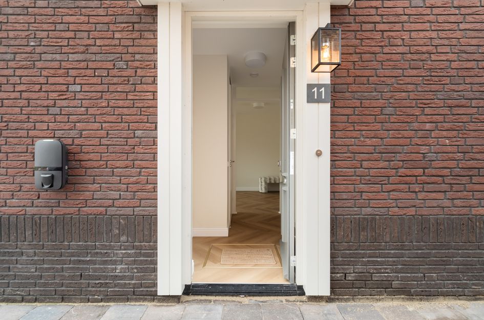 Annet Nieuwenhuijzengracht 11