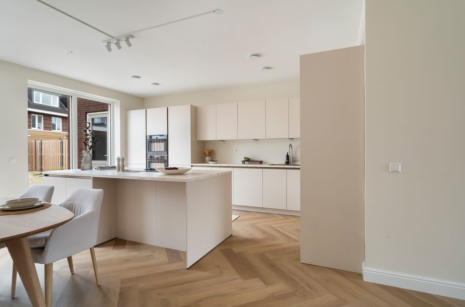 Annet Nieuwenhuijzengracht 11