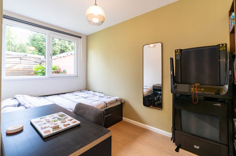 Hendrik Zwaardecroonstr 84