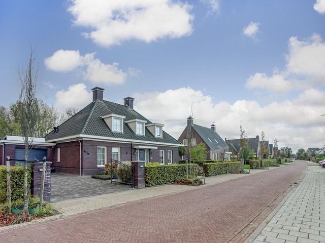 Kamperfoeliestraat 36, 'S-Gravenpolder