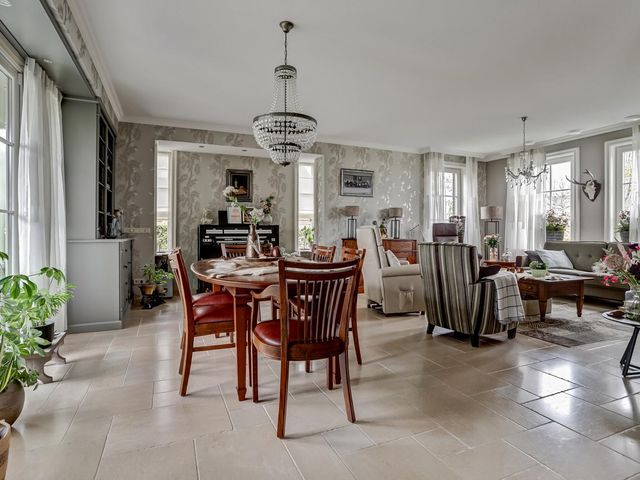 Kamperfoeliestraat 36, 'S-Gravenpolder