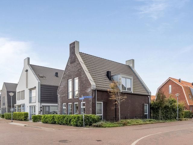 Koningsbrink 1, Julianadorp