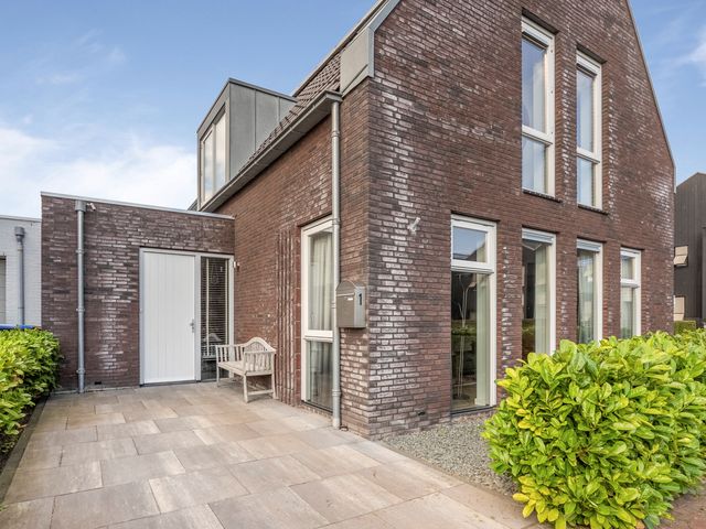 Koningsbrink 1, Julianadorp