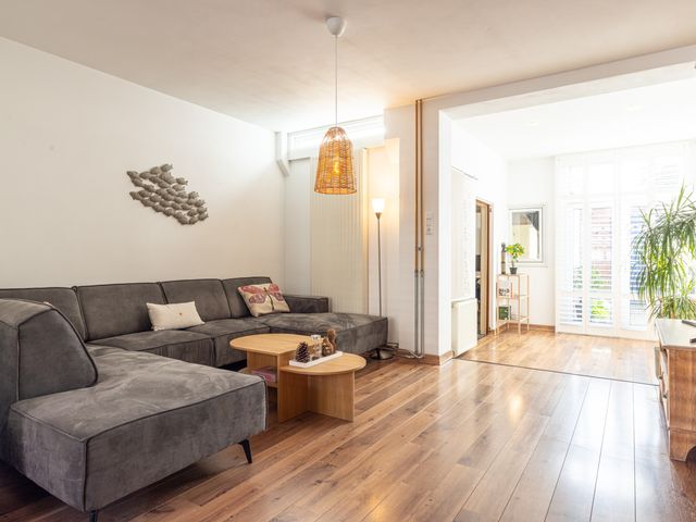 Leeuwerikstraat 27, Geleen