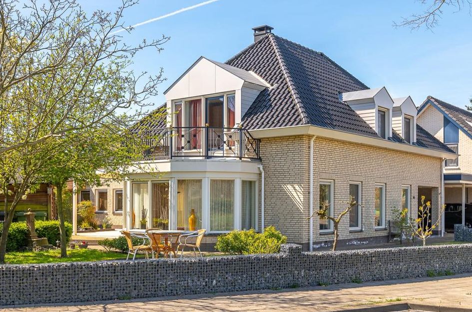 Vrouwenlaan 100