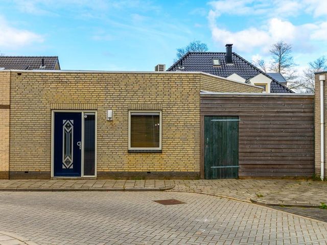 Vrouwenlaan 100, Zwolle