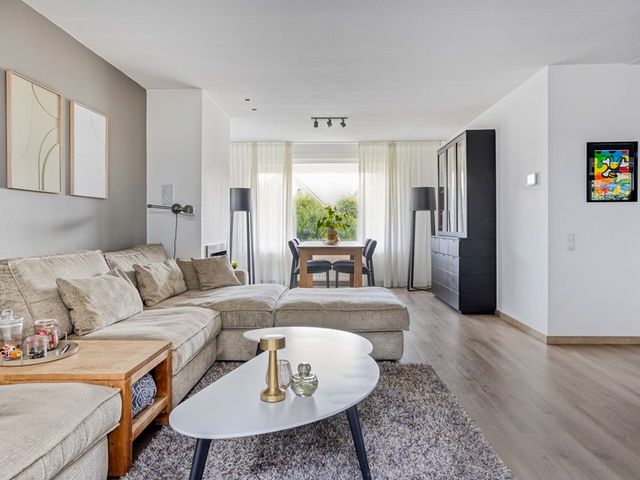 Leeuwerikstraat 18, Hulst