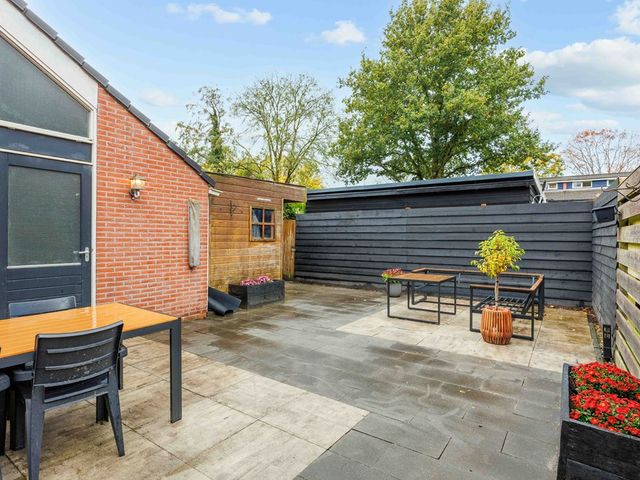 Van Ewsumstraat 8, Marum