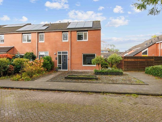 Van Ewsumstraat 8, Marum