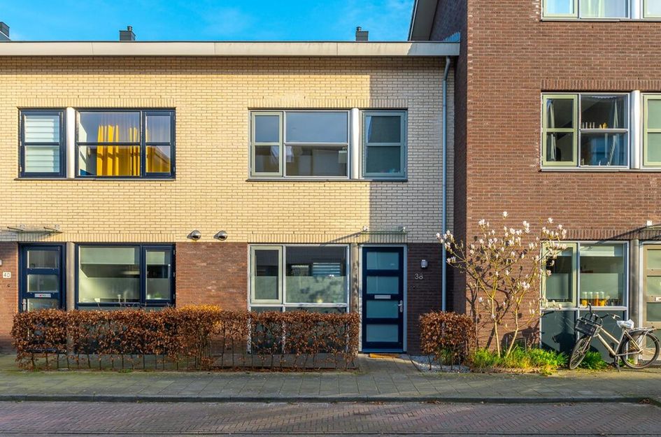 Ambonstraat 38