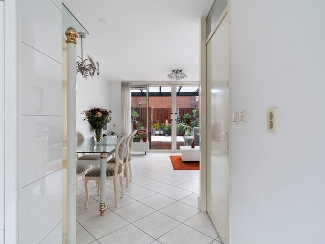 Van Miereveltstraat 55, Den Haag