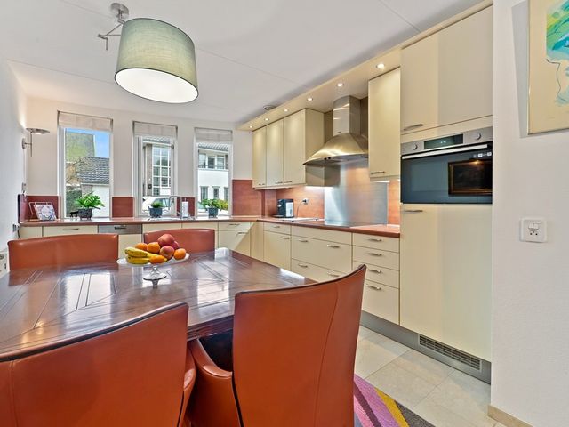 Berkenhof 8, Maasland