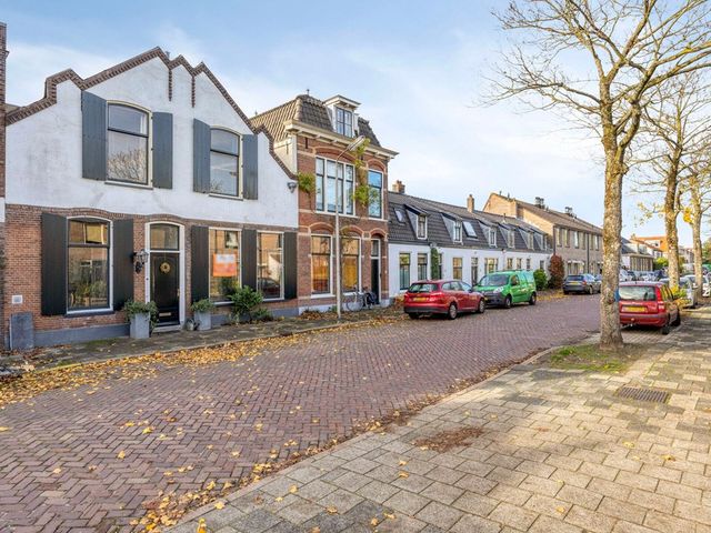 Hoofdstraat 100, Leiderdorp