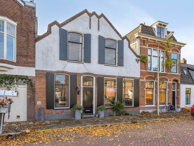 Hoofdstraat 100, Leiderdorp