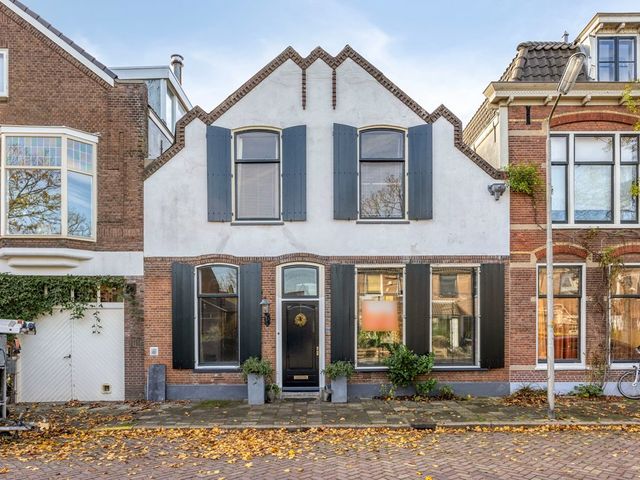 Hoofdstraat 100, Leiderdorp