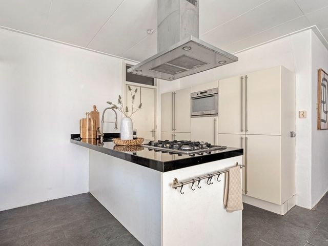 Meteoorplein 6, Hardenberg