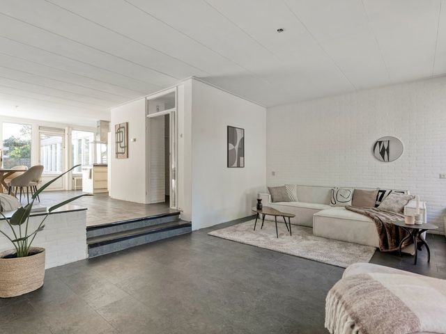 Meteoorplein 6, Hardenberg